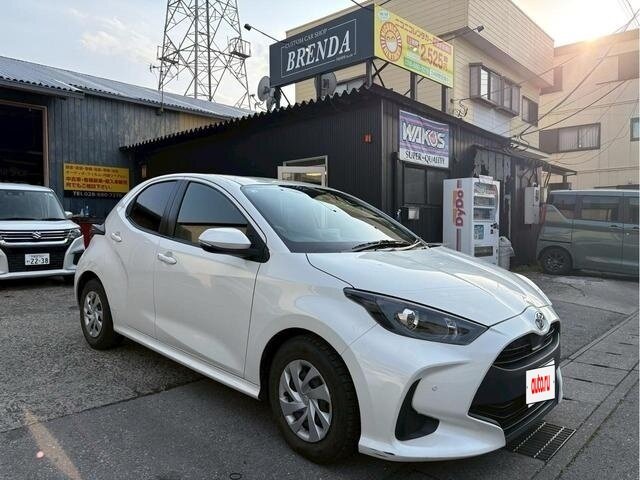 Открыть фотографии: Toyota Yaris IV