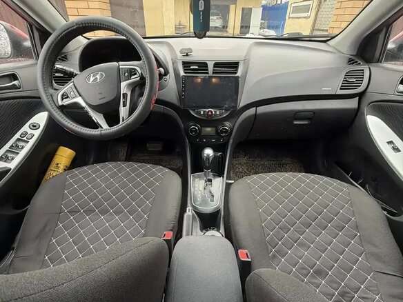 2012 Hyundai Solaris I, красный, 830000 рублей - вид 3