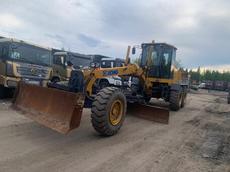2021 XCMG GR215A, жёлтый, 8500000 рублей, вид 1