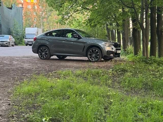 2017 BMW X6 40d II (F16), серый, 4200000 рублей, вид 3