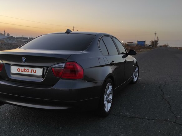 2005 BMW 3 серии 330i V (E90/E91/E92/E93), серый, 750000 рублей - вид 9