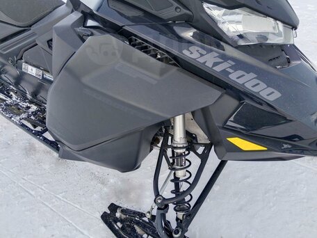 2021 BRP Ski-Doo Summit 850, чёрный, 2800000 рублей, вид 5
