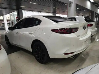 2025 Mazda 3 M Hybrid IV (BP), белый, 1650000 рублей, вид 5
