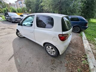 2000 Toyota Vitz I (P10), белый, 270000 рублей, вид 4