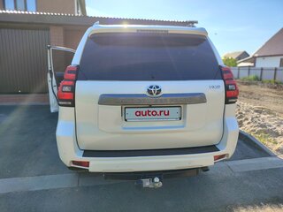 2021 Toyota Land Cruiser Prado 150 Series Рестайлинг 3, белый, 6085000 рублей, вид 3
