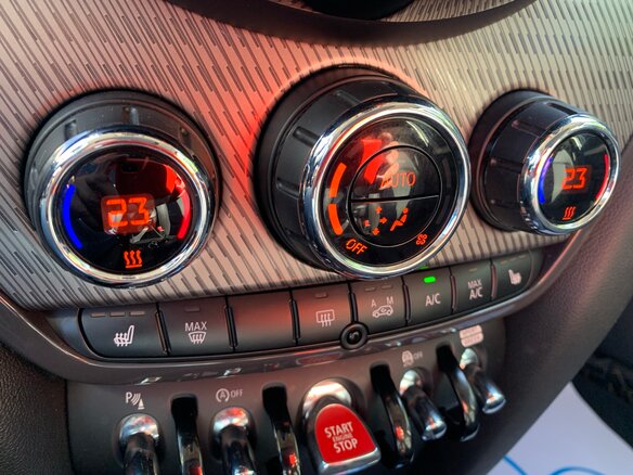 2020 Mini Countryman Cooper II Рестайлинг, синий, 3150000 рублей - вид 27