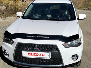 2010 Mitsubishi Outlander II Рестайлинг, белый, 1500000 рублей, вид 2
