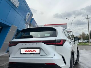 2021 Lexus NX 250 II, белый, 5300000 рублей, вид 4