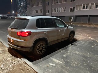 2010 Volkswagen Tiguan I, серебристый, 1200000 рублей, вид 4