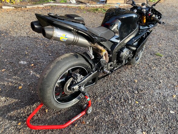 2008 Yamaha YZF-R1, чёрный, 630000 рублей - вид 18