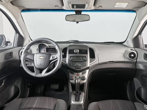 2012 Chevrolet Aveo II, белый, 620000 рублей - вид 5