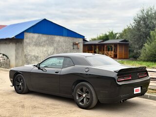 2020 Dodge Challenger III Рестайлинг 2, чёрный, 2300000 рублей, вид 4