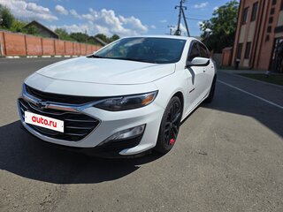 2020 Chevrolet Malibu IX Рестайлинг, белый, 1700000 рублей, вид 2