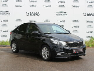 2015 Kia Rio III Рестайлинг, чёрный, 990000 рублей, вид 3