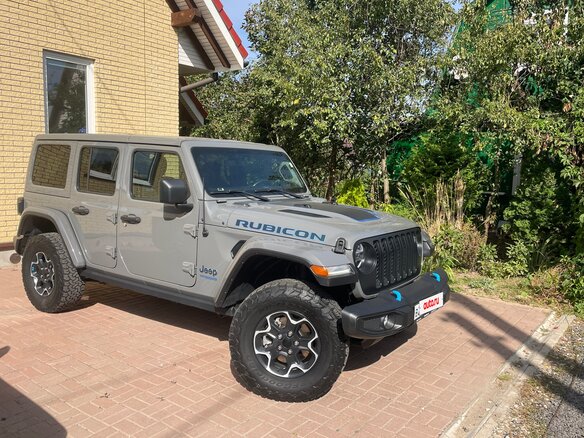 2022 Jeep Wrangler IV (JL), серый, 5850000 рублей - вид 1