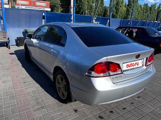 2009 Honda Civic VIII Рестайлинг, серебристый, 750000 рублей, вид 4