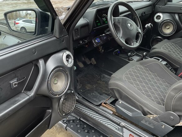 2009 Lada (ВАЗ) 2121 (4x4) I Рестайлинг, чёрный, 800000 рублей - вид 7