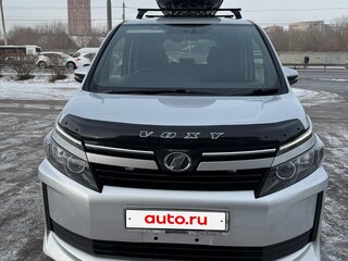 2017 Toyota Voxy III (R80) Рестайлинг, серый, 1799000 рублей, вид 3