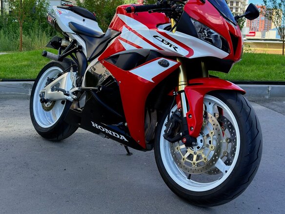 2012 Honda CBR 600RR, красный, 750000 рублей - вид 35