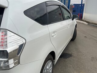 2011 Toyota Prius Alpha I (ZVW40/41), белый, 1220000 рублей, вид 3