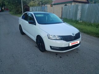 2018 Skoda Rapid I Рестайлинг, белый, 760000 рублей, вид 3