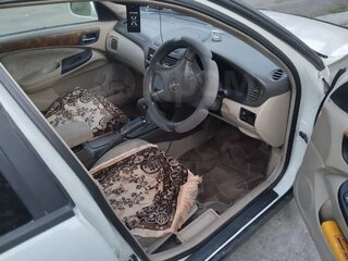 2001 Nissan Bluebird Sylphy I (G10), белый, 390000 рублей, вид 2