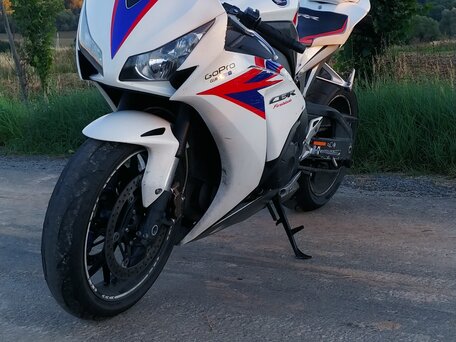 2012 Honda CBR 1000 RR/RA Fireblade, белый, 850000 рублей, вид 4