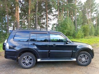 2013 Mitsubishi Pajero IV Рестайлинг 1, чёрный, 2350000 рублей, вид 4