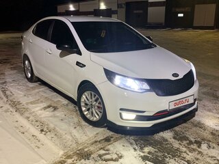2015 Kia Rio III Рестайлинг, белый, 490000 рублей, вид 4