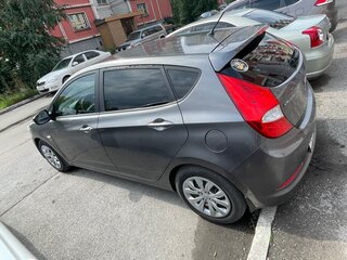2014 Hyundai Solaris I Рестайлинг, серый, 950000 рублей, вид 4
