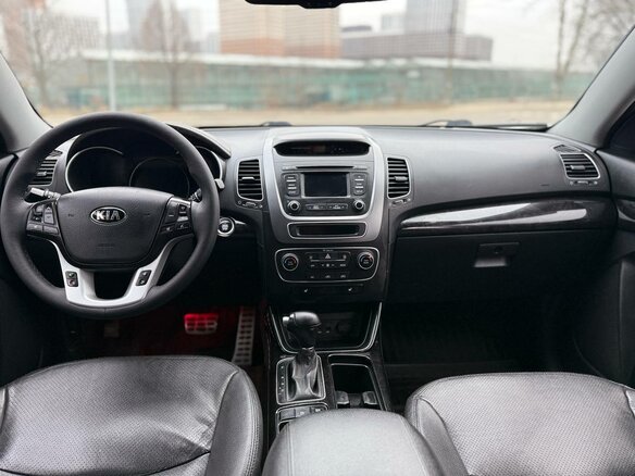 2014 Kia Sorento II Рестайлинг, белый, 1700000 рублей - вид 12