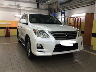 2011 Lexus LX 570 III, белый, 4700000 рублей, вид 3