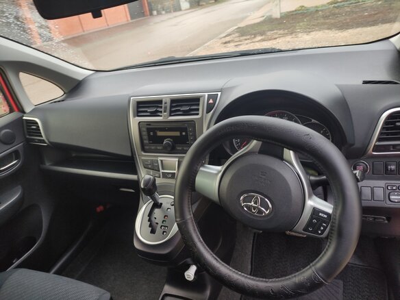 2012 Toyota Ractis II, красный, 999999 рублей - вид 27