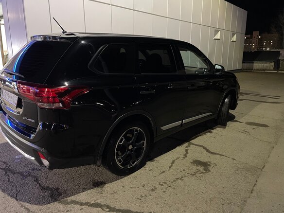 2016 Mitsubishi Outlander III Рестайлинг 2, чёрный, 1520000 рублей - вид 5