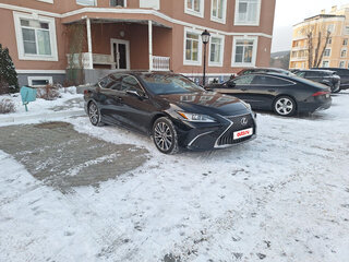 2019 Lexus ES 250 VII, чёрный, 3650000 рублей, вид 3