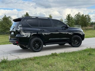 2021 Toyota Land Cruiser Prado 150 Series Рестайлинг 3, чёрный, 5400000 рублей, вид 4