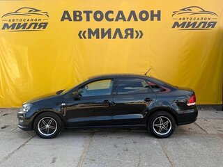 2016 Volkswagen Polo V Рестайлинг, чёрный, 950000 рублей, вид 2