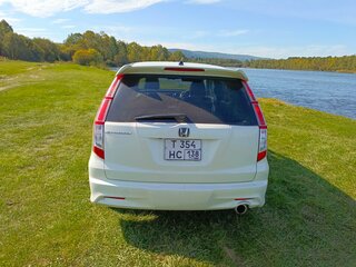 2009 Honda Stream II Рестайлинг, белый, 1150000 рублей, вид 4