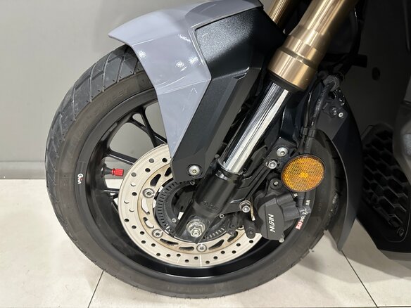 2023 Honda ADV350, серый, 700000 рублей - вид 5