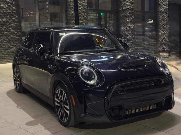 2022 Mini Hatch Cooper S III (F55/F56) Рестайлинг 2, синий, 3350000 рублей - вид 3