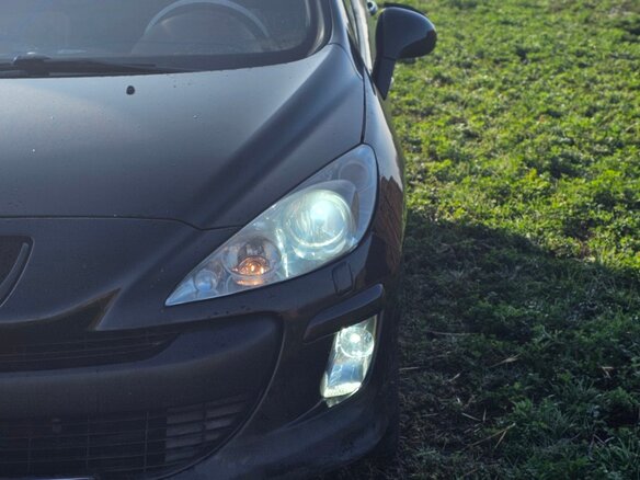 2010 Peugeot 308 I, чёрный, 440000 рублей - вид 1