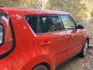 2017 Kia Soul II Рестайлинг, красный, 1850000 рублей, вид 3