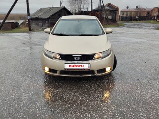 2009 Kia Cerato 4-speed II, золотистый, 680000 рублей, вид 3