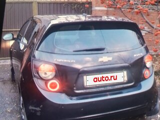 2014 Chevrolet Aveo II, чёрный, 700000 рублей, вид 1