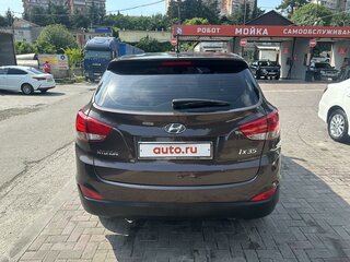 2013 Hyundai ix35 I, коричневый, 990000 рублей, вид 5