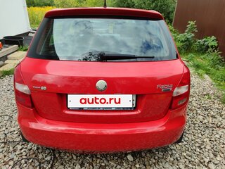 2010 Skoda Fabia II Рестайлинг, красный, 400000 рублей, вид 3