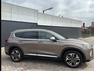 2019 Hyundai Santa Fe IV, бежевый, 3850000 рублей, вид 2