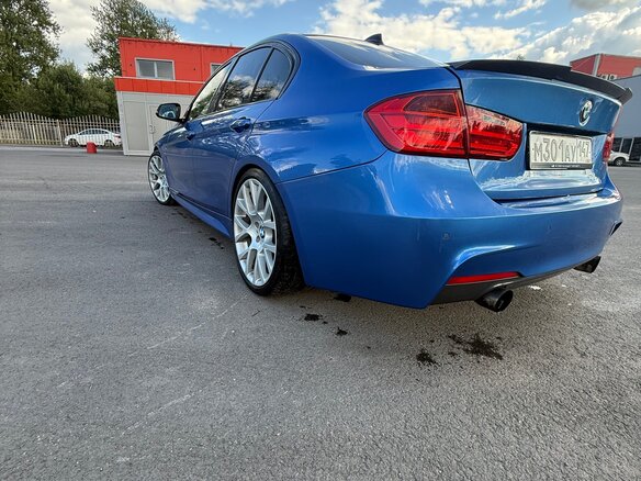 2014 BMW 3 серии 320i xDrive VI (F3x), синий, 1690000 рублей - вид 4
