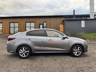 2020 Kia Rio IV, серый, 1375000 рублей, вид 3