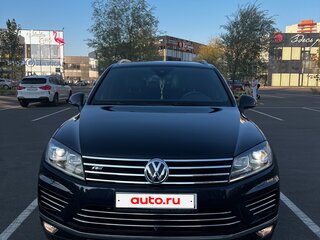 2016 Volkswagen Touareg II Рестайлинг, синий, 4130000 рублей, вид 2